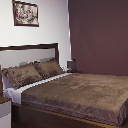 Mimino Apartment Deluxe First Line  Batoumi Chambre photo